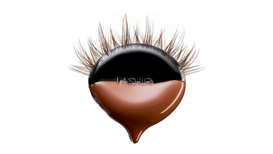 Close-up of soft brown Chocolate Gossamer lashes enhancing a natural, subtle eye look