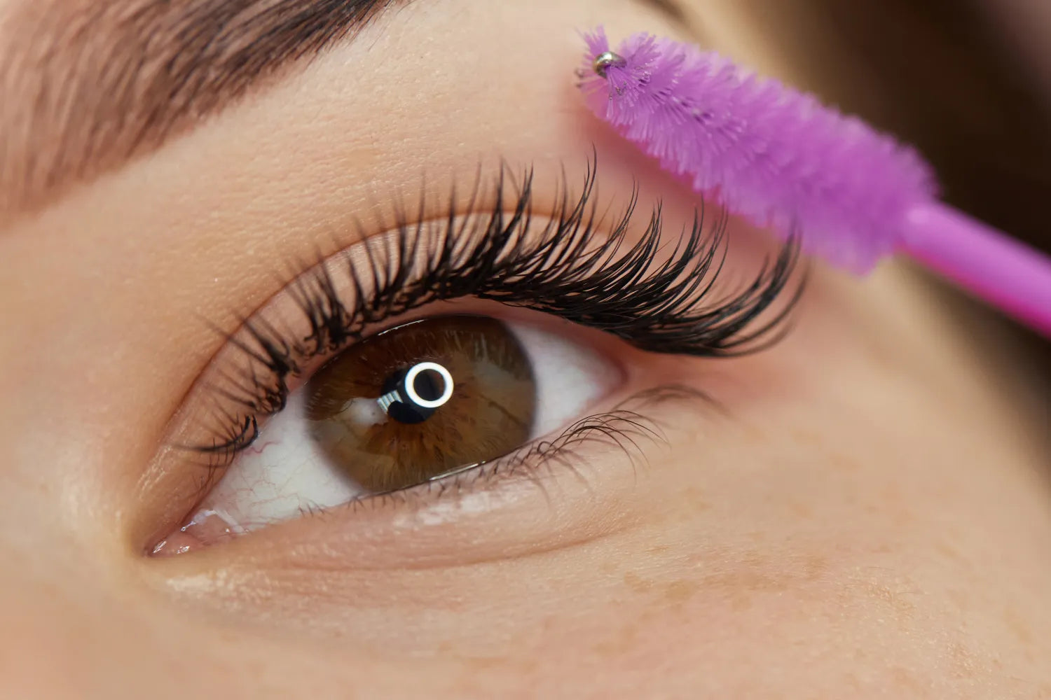 How Long Do Eyelash Extensions Take?