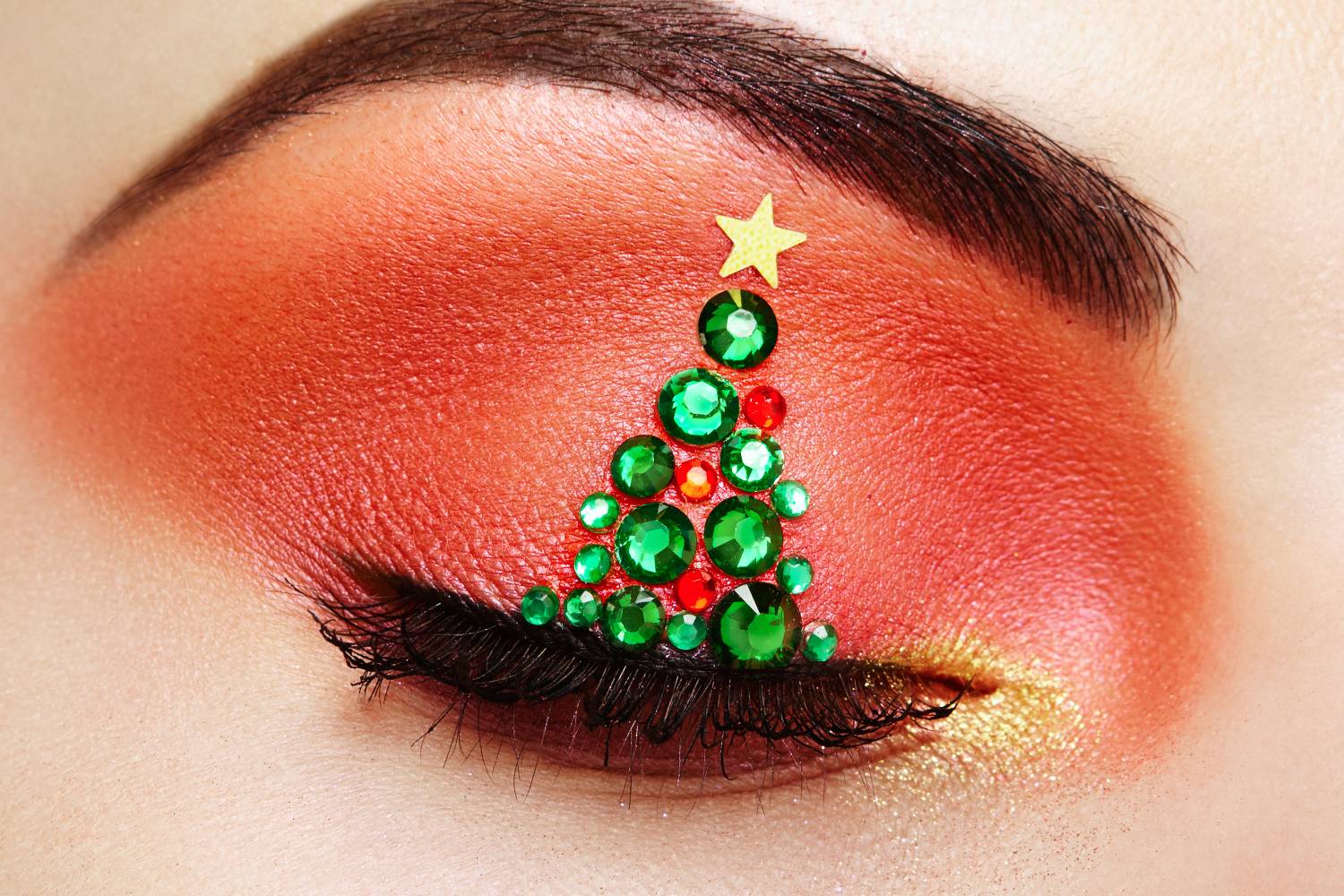 Festive and Fabulous: Christmas Makeup Looks To Slay the Holidays