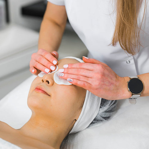 How to Treat an Eyelash Extension Allergy vs. IrritationLashify