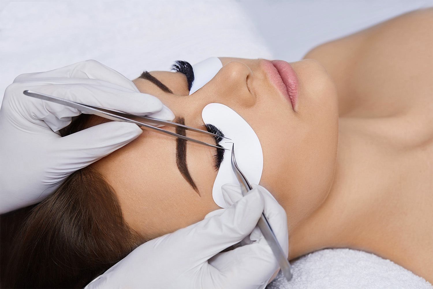 A Guide to Getting the Most Natural Looking Lash Extensions