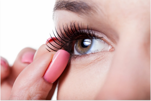 Lash Mastery 101: How To Apply Lashes Like a Pro!