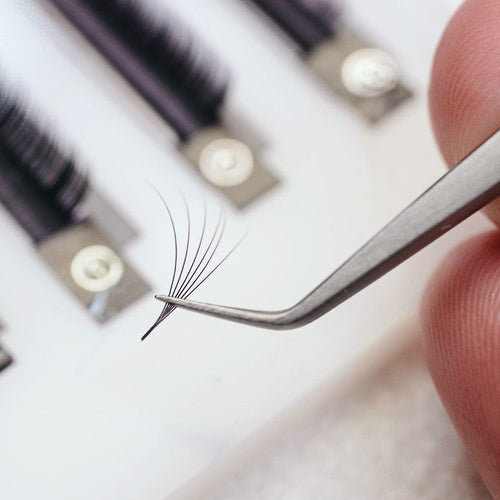 What Eyelash Extension Styles Are Right for YouLashify
