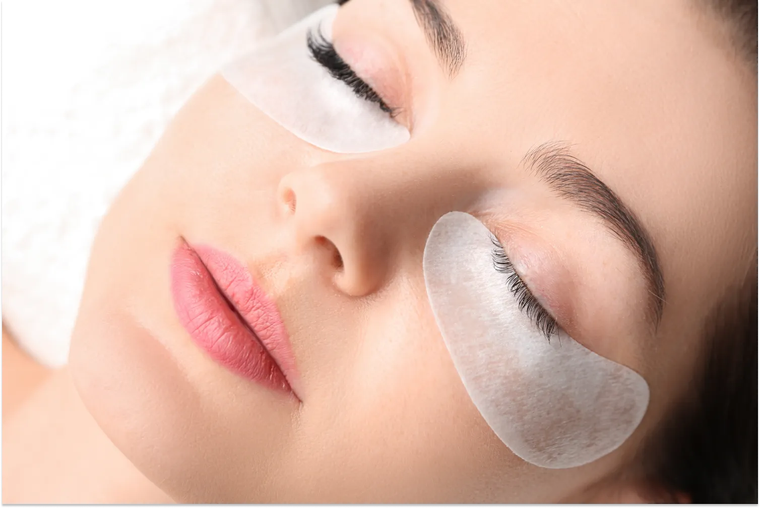 Lash Extension Care 101: The Art of Nurturing Your Lashes!