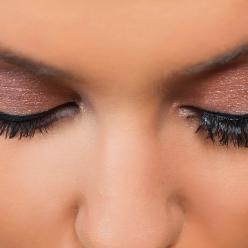 10 Tips To Grow Long Natural LashesLashify