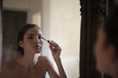 How To Create Eyeliner-Inspired Lash Looks