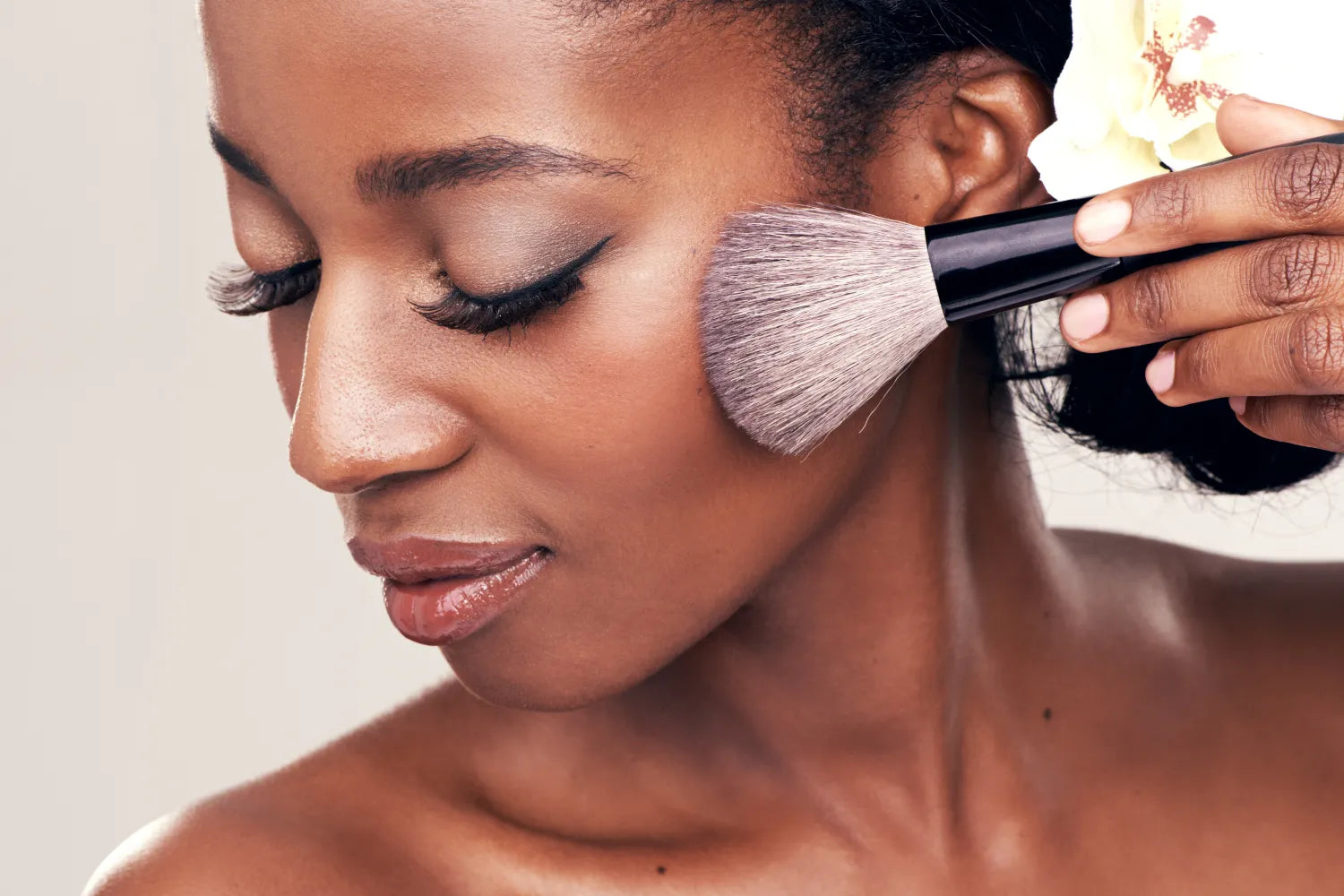 Blush Placement for Different Face Shapes