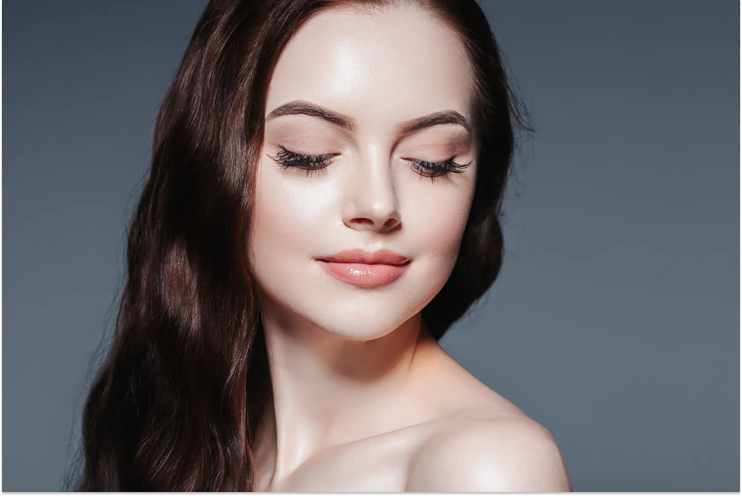 The Allure of Curly Lashes for Mesmerizing Eyes!