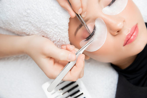 Tips To Getting Natural Looking Eyelash Extensions