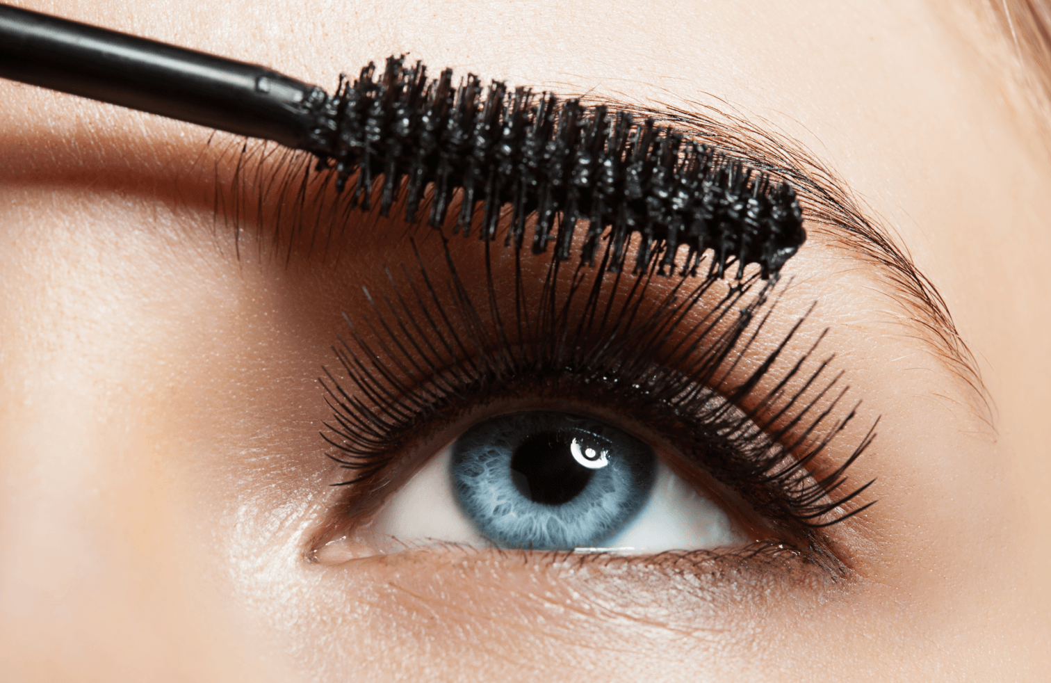 6 Reasons To Use an Eyelash Separator
