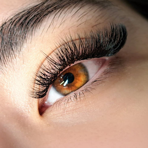 See Why Natural Hybrid Lashes Are Perfect for Many Occasions