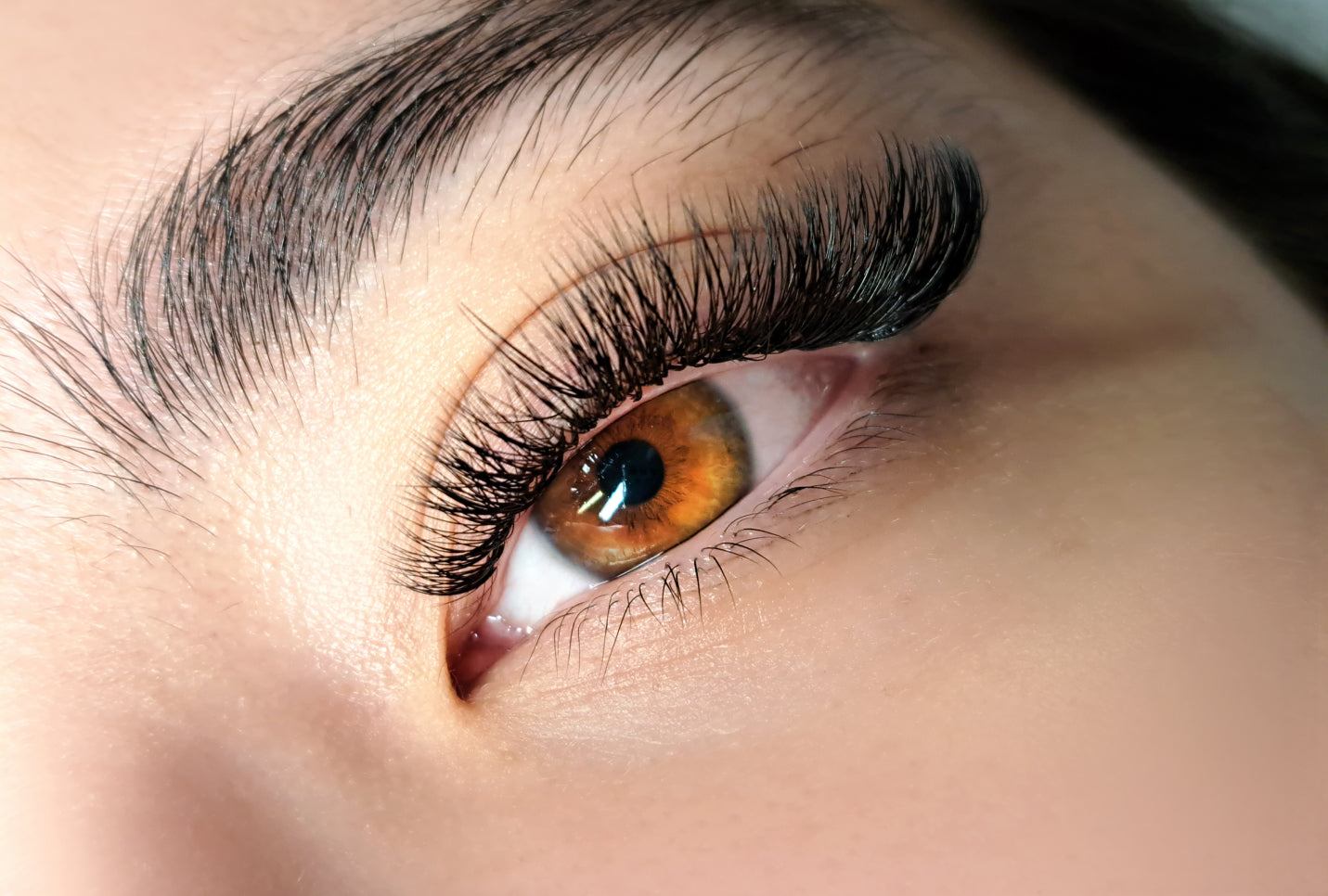 See Why Natural Hybrid Lashes Are Perfect for Many Occasions