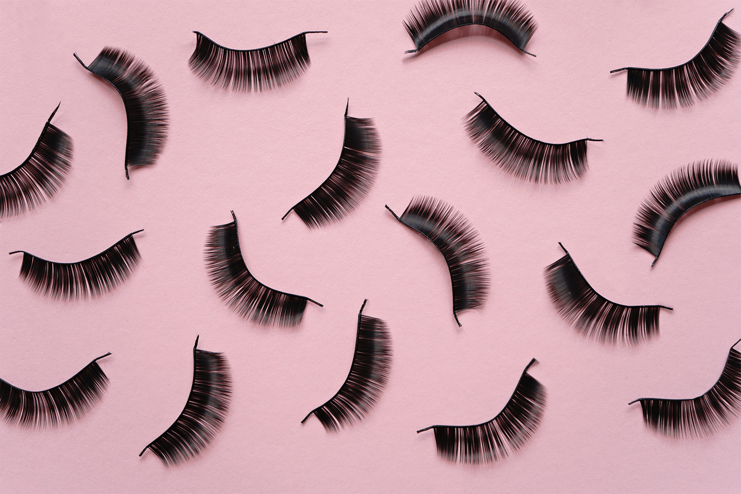 Lash Bond vs Lash Sealant - What’s the Difference?