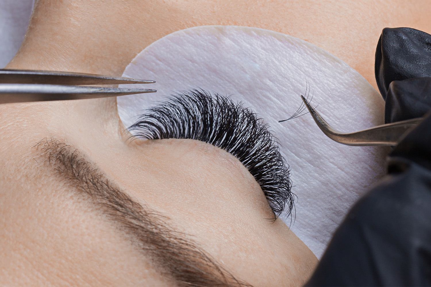 What Are Volume Lash Extensions?