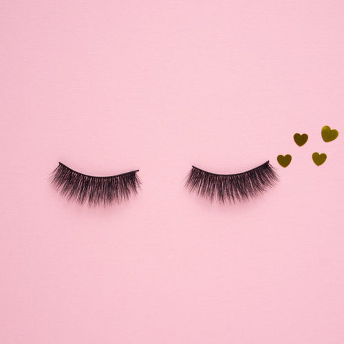 How To Achieve Natural Wispy Lashes With Extensions