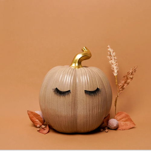 Spooktacular Eyes: Elevate Your Halloween Look With Striking LashesLashify 