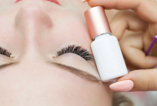 What’s the Best Glue for Perfect Eyelash Extensions?