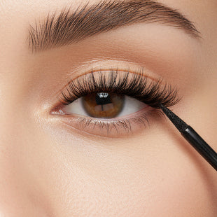 all Night Line Sealer
Applicator next to woman's eye
DIY Lash System
Lashify